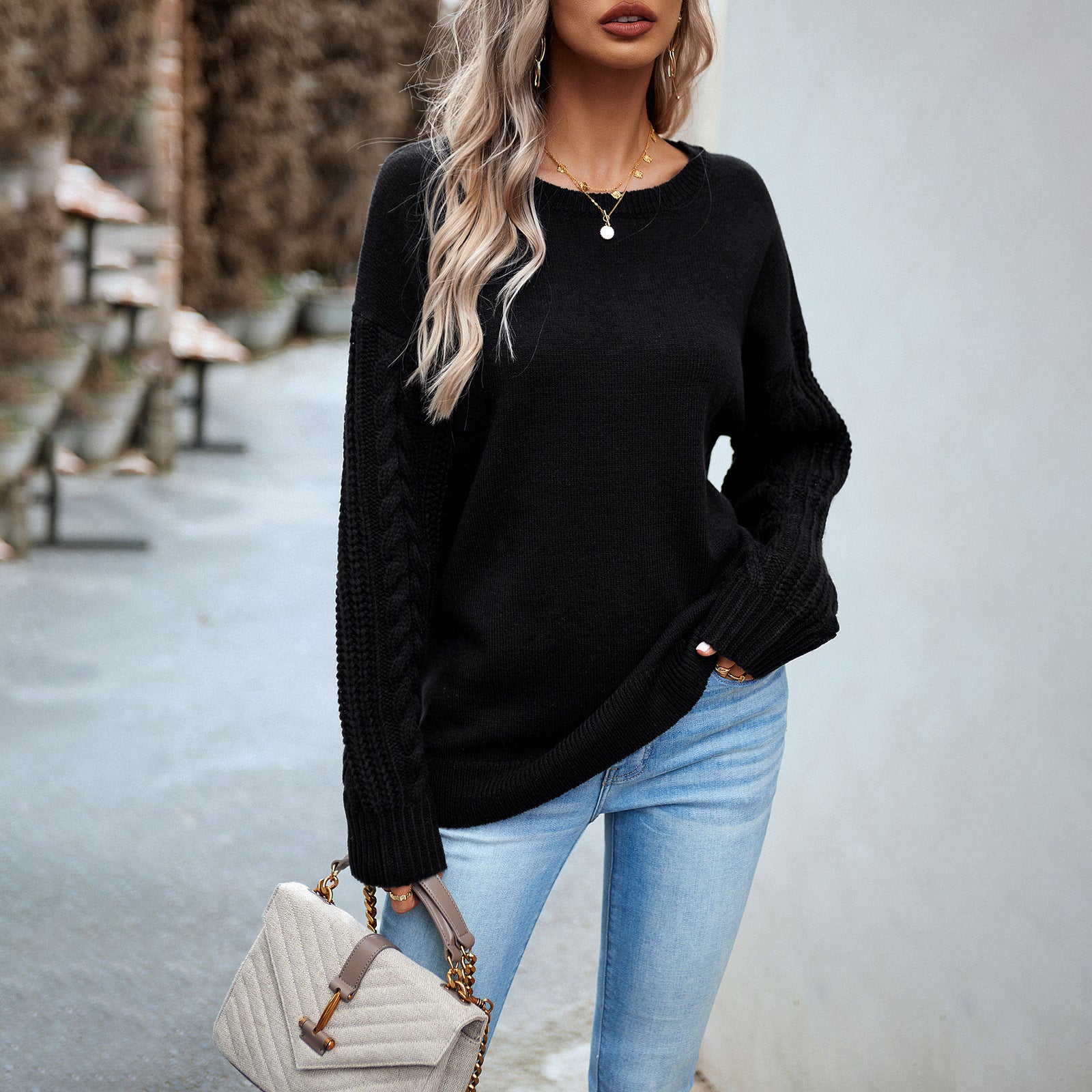 Women's Fashionable Simple Round Neck Sweater Winter Warm Sweater